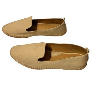 Universal Thread for Target Tan espadrille-style Memory Foam Women’s Flat Shoes